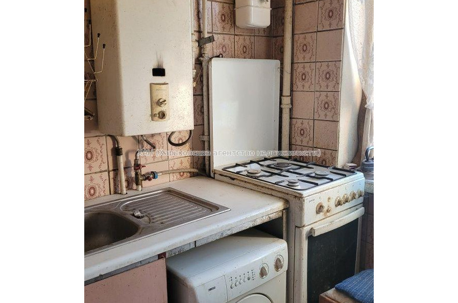 Продам квартиру, Отакара Яроша ул. , 15 , 2 кім., 42 м², советский ремонт 
