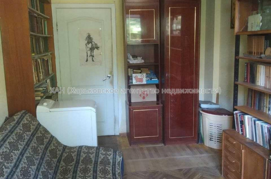 Продам квартиру, Деревянко ул. , 16 , 2 кім., 44 м², советский ремонт 