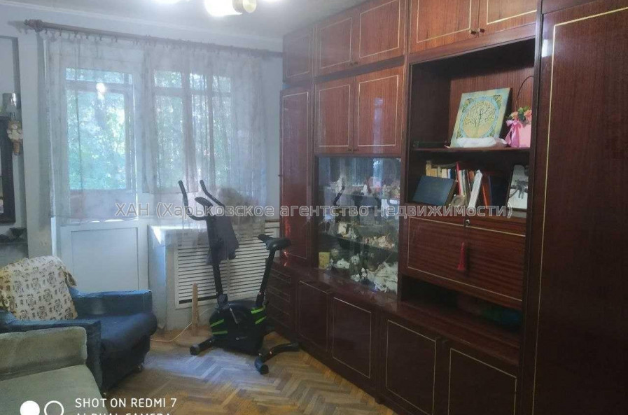 Продам квартиру, Деревянко ул. , 16 , 2 кім., 44 м², советский ремонт 