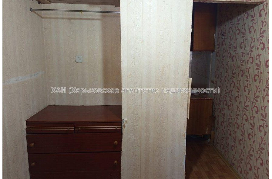 Продам квартиру, Ощепкова Андрея ул. , 1 кім., 18 м², косметический ремонт 
