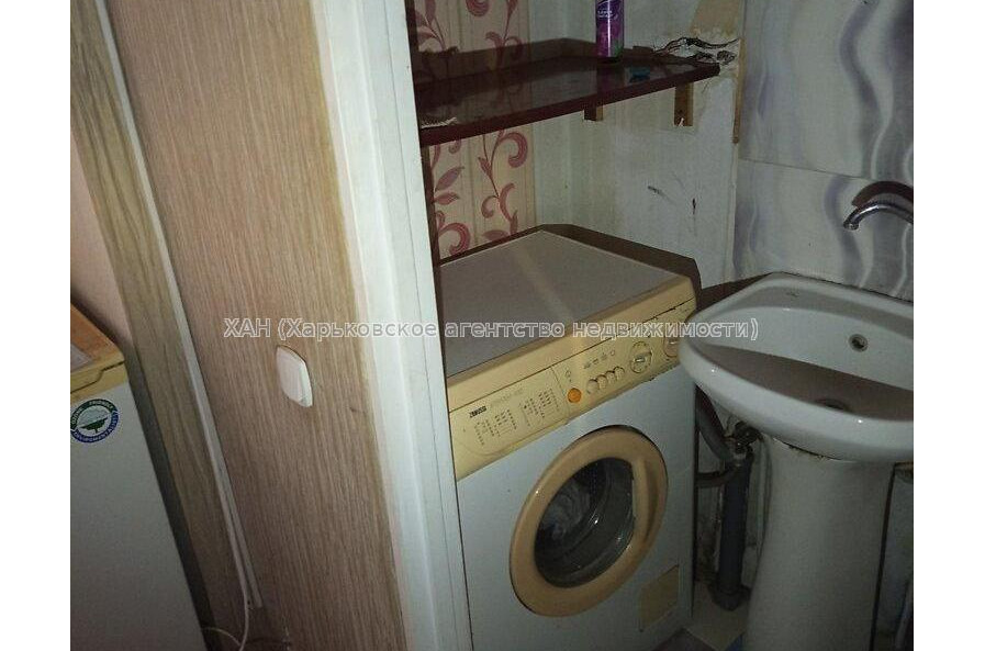 Продам квартиру, Ощепкова Андрея ул. , 1 кім., 18 м², косметический ремонт 