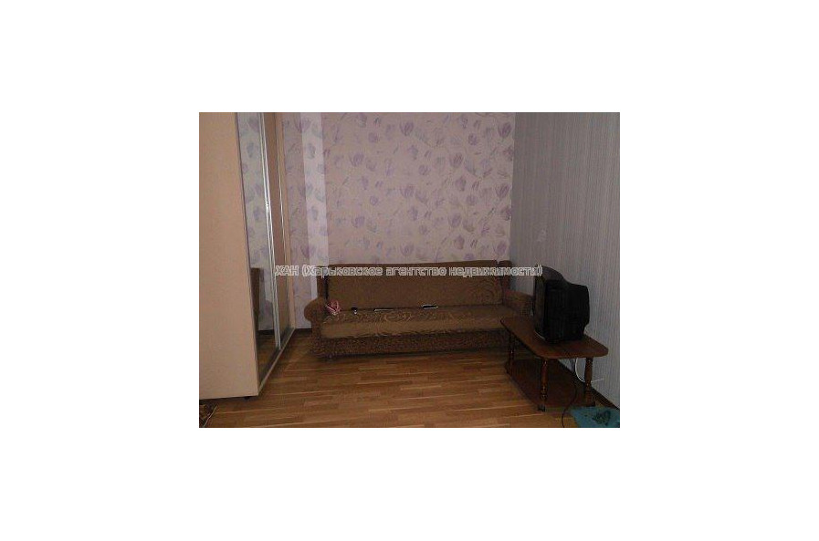 Продам квартиру, Малиновская ул. , 1  ком., 40 м², косметический ремонт 
