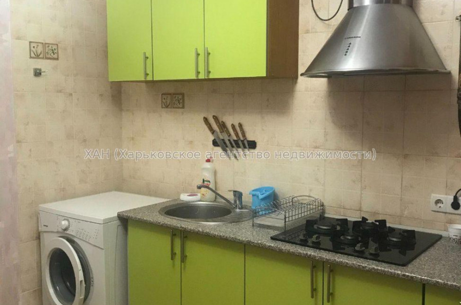 Продам квартиру, Малиновская ул. , 1  ком., 40 м², косметический ремонт 