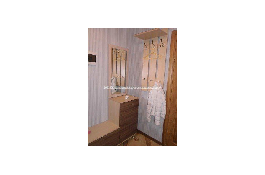 Продам квартиру, Малиновская ул. , 1  ком., 40 м², косметический ремонт 