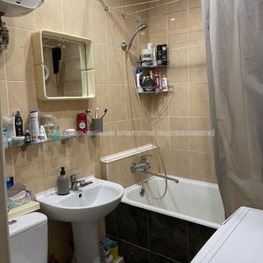 Продам квартиру, Петра Григоренко пр-т , 1 кім., 30.60 м², косметический ремонт 