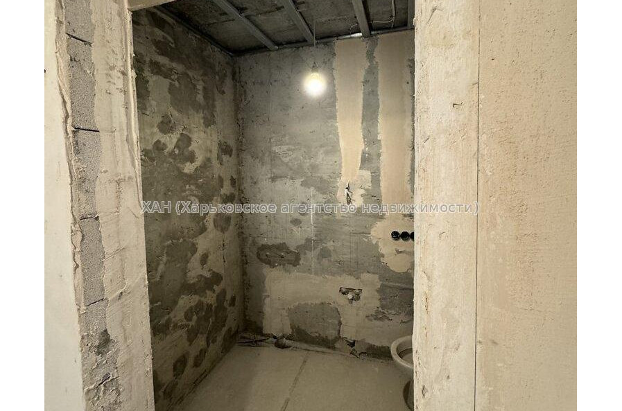 Продам квартиру, Гвардейцев Широнинцев ул. , 1  ком., 43.80 м², частичный ремонт 