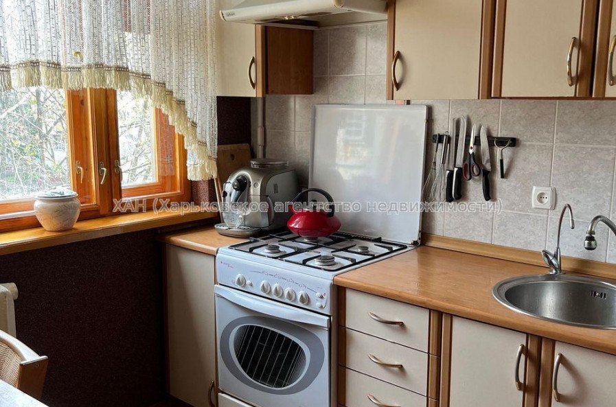Продам квартиру, Тракторостроителей просп. , 2  ком., 48.60 м², капитальный ремонт 