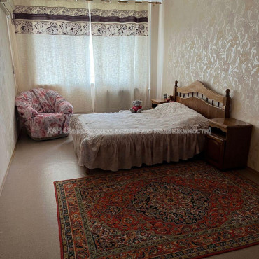 Продам квартиру, Тракторостроителей просп. , 2  ком., 48.60 м², капитальный ремонт 