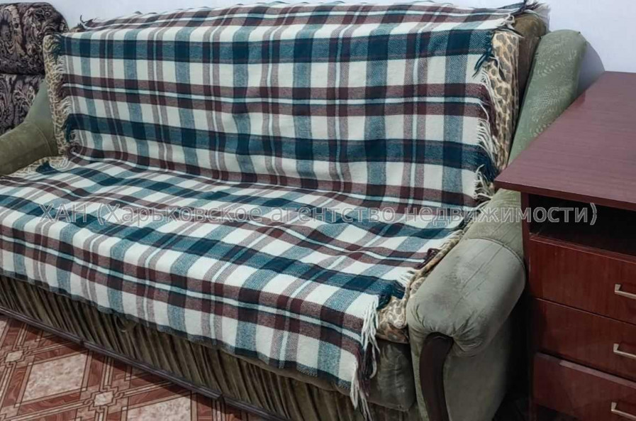 Продам квартиру, Александровский просп. , 2  ком., 86 м², советский ремонт 