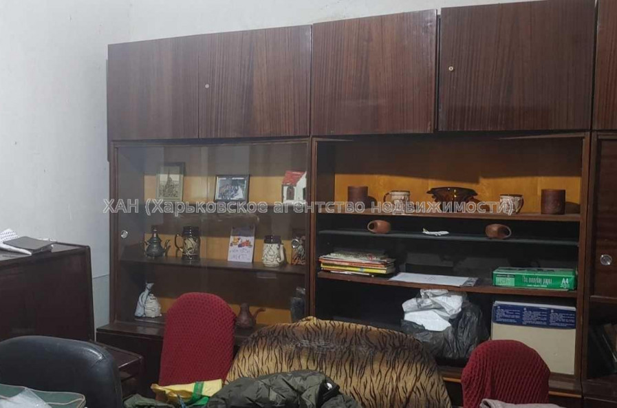 Продам квартиру, Александровский просп. , 2  ком., 86 м², советский ремонт 