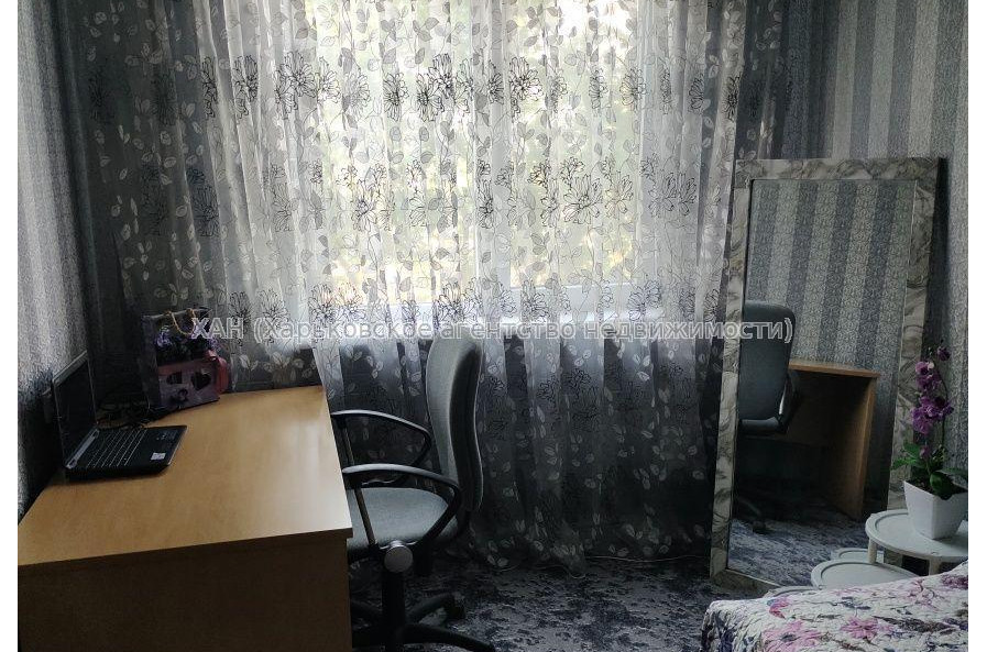 Продам квартиру, Бучмы ул. , 2 кім., 48 м², косметический ремонт 