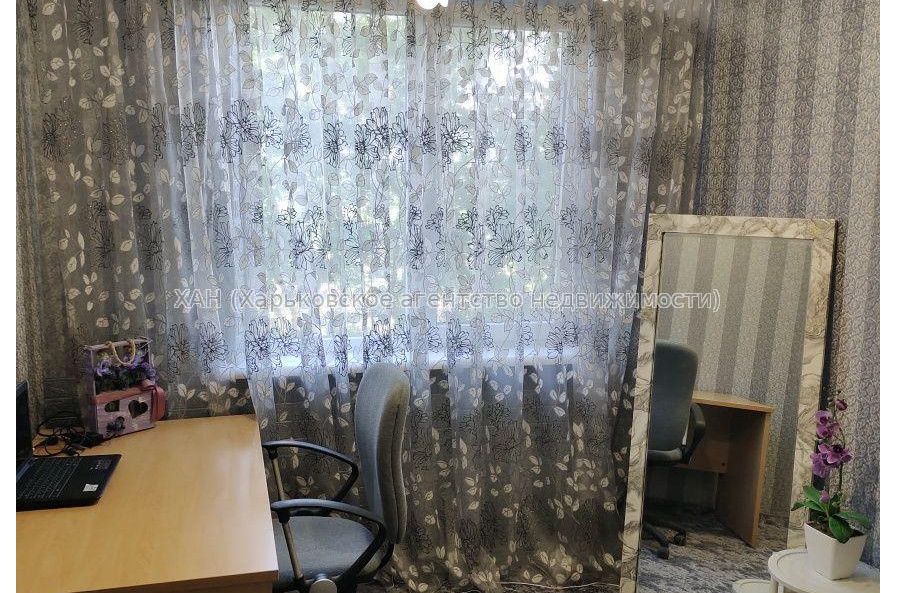 Продам квартиру, Бучмы ул. , 2  ком., 48 м², косметический ремонт 