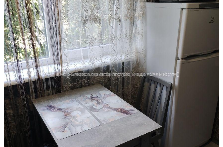 Продам квартиру, Бучмы ул. , 2  ком., 48 м², косметический ремонт 