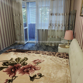 Продам квартиру, Бучмы ул. , 2  ком., 48 м², косметический ремонт