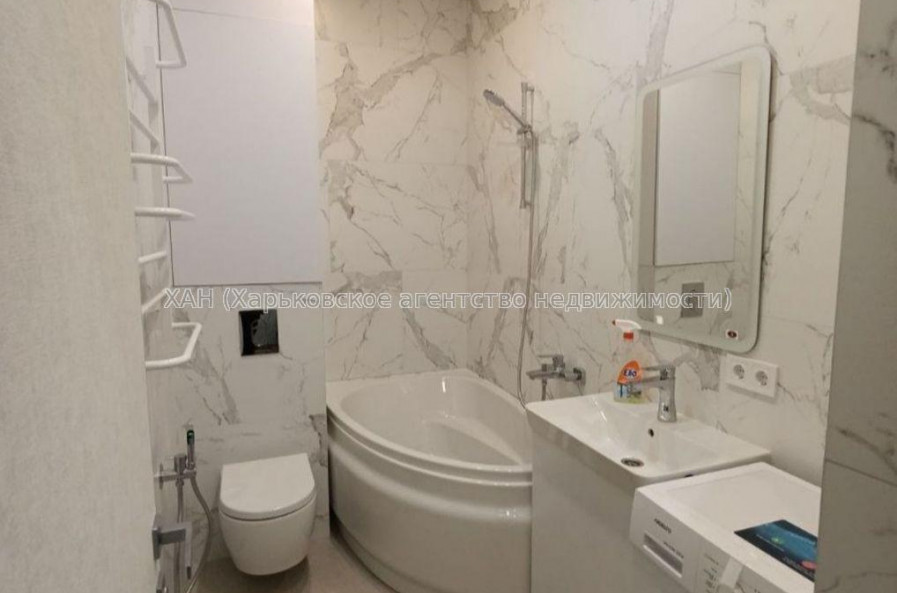 Продам квартиру, Гвардейцев Широнинцев ул. , 2 кім., 35.50 м², авторский дизайн 