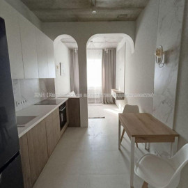 Продам квартиру, Гвардейцев Широнинцев ул. , 2 кім., 35.50 м², авторский дизайн