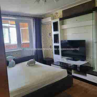 Продам квартиру, Юрия Савчина ул. , 2 кім., 50 м², евроремонт 