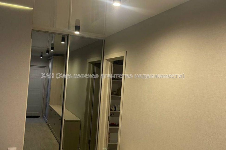 Продам квартиру, Шишковская ул. , 3 кім., 67 м², евроремонт 