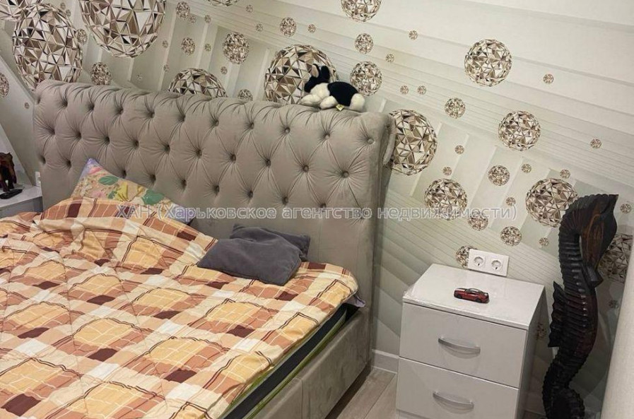 Продам квартиру, Шишковская ул. , 3 кім., 67 м², евроремонт 