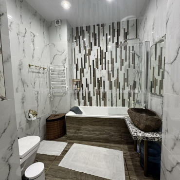 Продам квартиру, Профессорская ул. , 2 кім., 65 м², авторский дизайн 