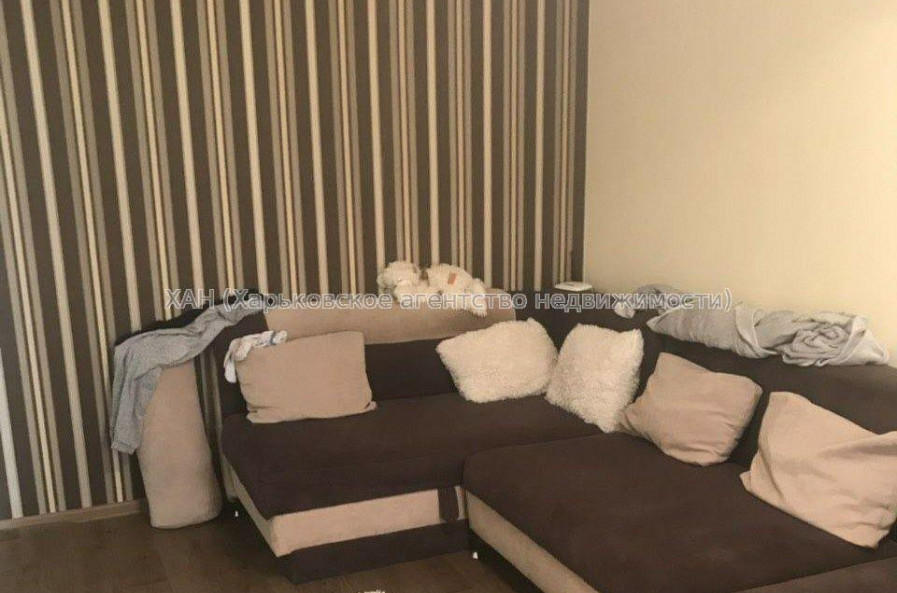 Продам квартиру, Непокоренных ул. , 1 кім., 33 м², советский ремонт 