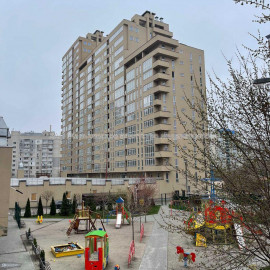 Продам квартиру, Клочковская ул. , 1 кім., 58.30 м², без внутренних работ