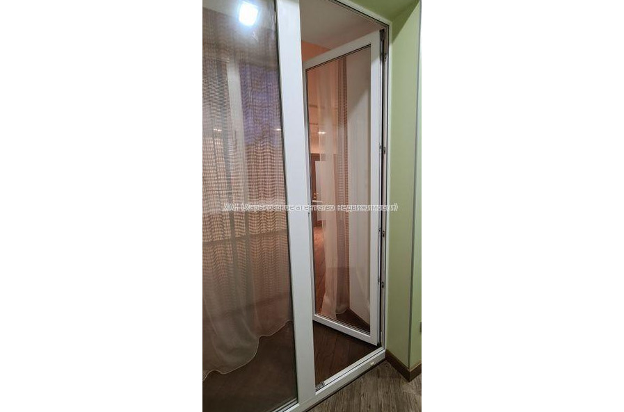 Продам квартиру, Космическая ул. , 2  ком., 66 м², капитальный ремонт 