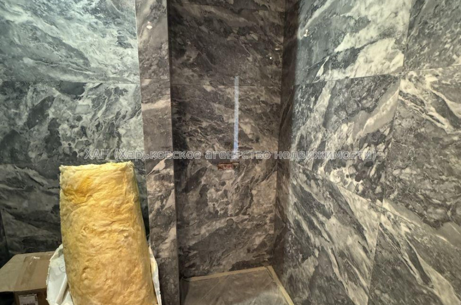 Продам квартиру, Клочковская ул. , 2 кім., 64 м², без отделочных работ 