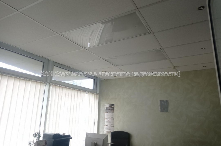 Здам нежитлову нерухомість, офисное помещение , 4 кім., 127 м², капитальный ремонт 