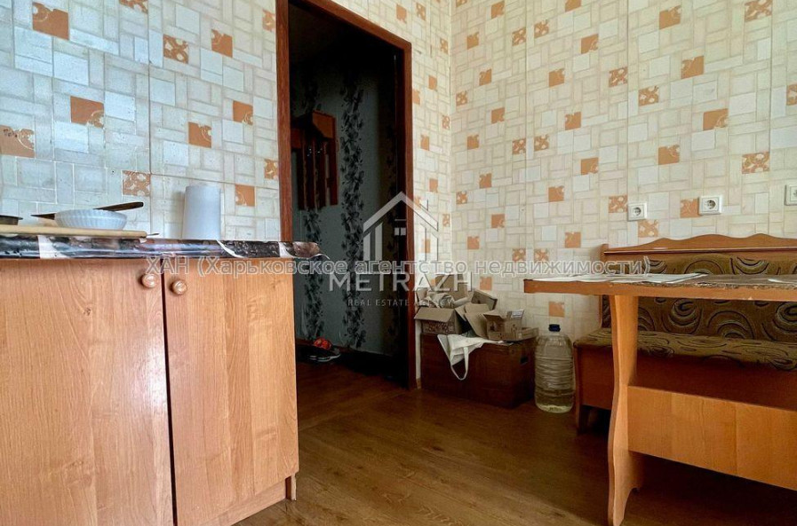 Продам квартиру, 1 кім., 38 м², косметический ремонт 