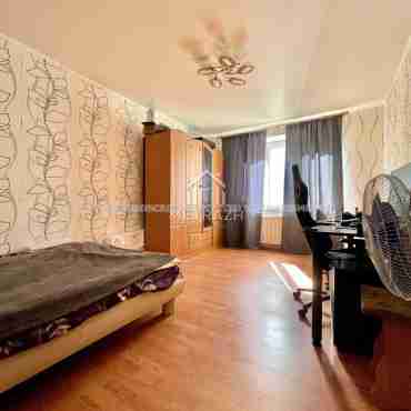 Продам квартиру, 1 кім., 38 м², косметический ремонт 