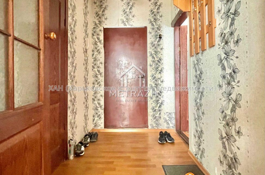 Продам квартиру, 1 кім., 38 м², косметический ремонт 