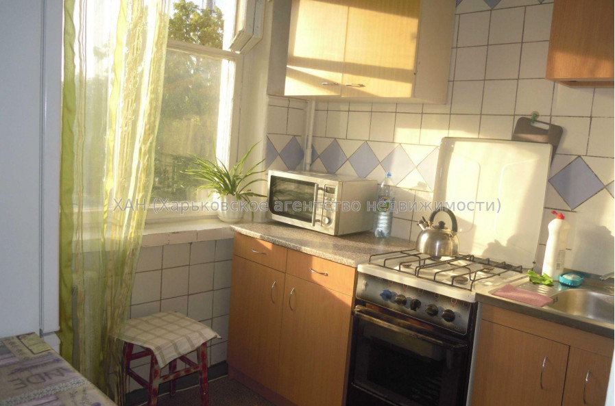 Здам квартиру, Салтовское шоссе , 2 кім., 48.60 м², советский ремонт 