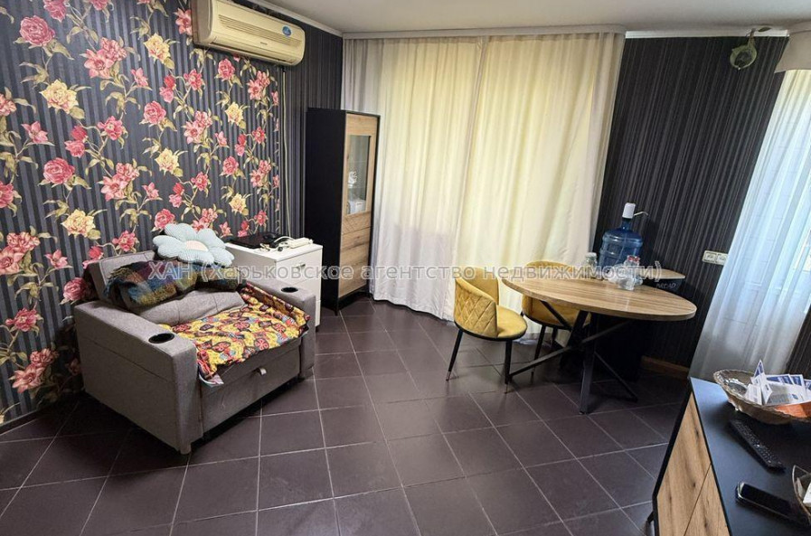 Продам квартиру, Деревянко ул. , 3  ком., 57 м², частичный ремонт 