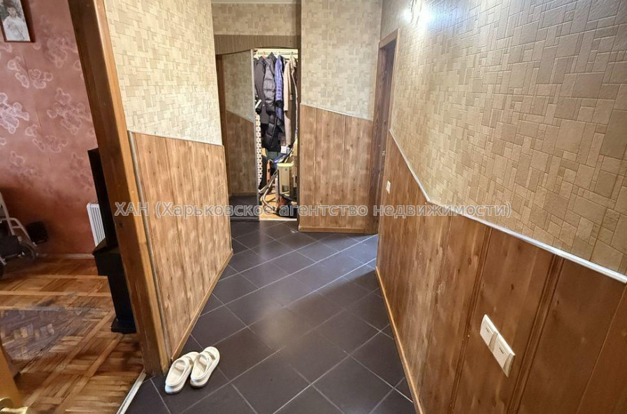 Продам квартиру, Деревянко ул. , 3  ком., 57 м², частичный ремонт 