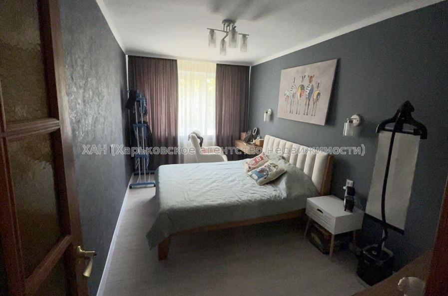Продам квартиру, Деревянко ул. , 3  ком., 57 м², частичный ремонт 