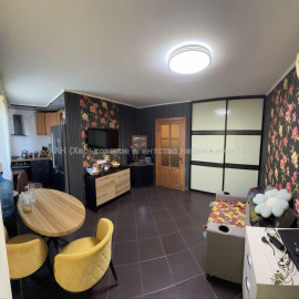 Продам квартиру, Деревянко ул. , 3 кім., 57 м², капитальный ремонт