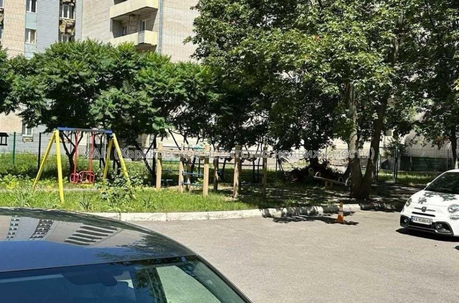 Продам квартиру, Мирослава Мисли ул. , 1  ком., 50 м², авторский дизайн 
