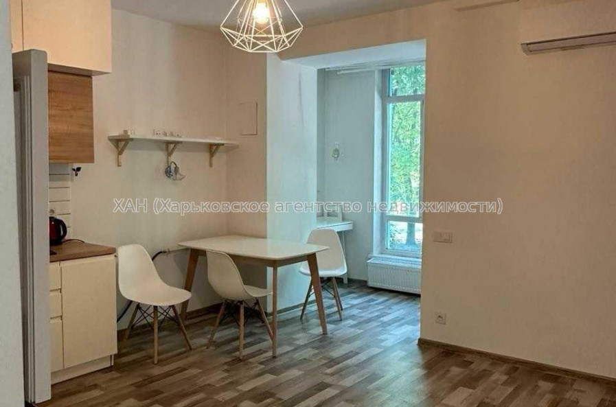 Продам квартиру, Мирослава Мисли ул. , 1  ком., 50 м², авторский дизайн 