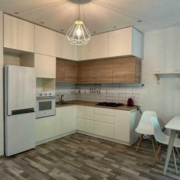 Продам квартиру, Мирослава Мисли ул. , 1  ком., 50 м², авторский дизайн 