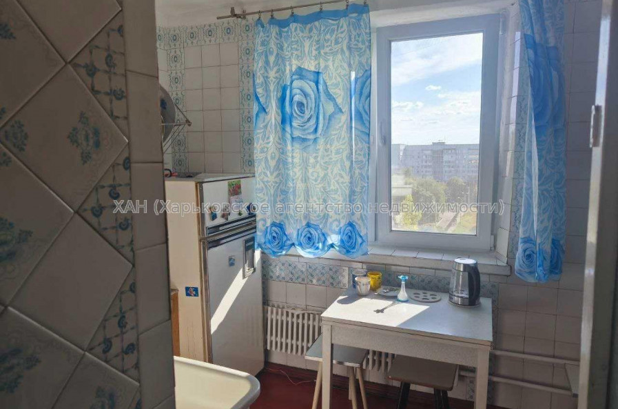 Продам квартиру, Пастера Луи ул. , 3  ком., 65 м², косметический ремонт 