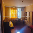 Продам квартиру, Пастера Луи ул. , 3  ком., 65 м², косметический ремонт 