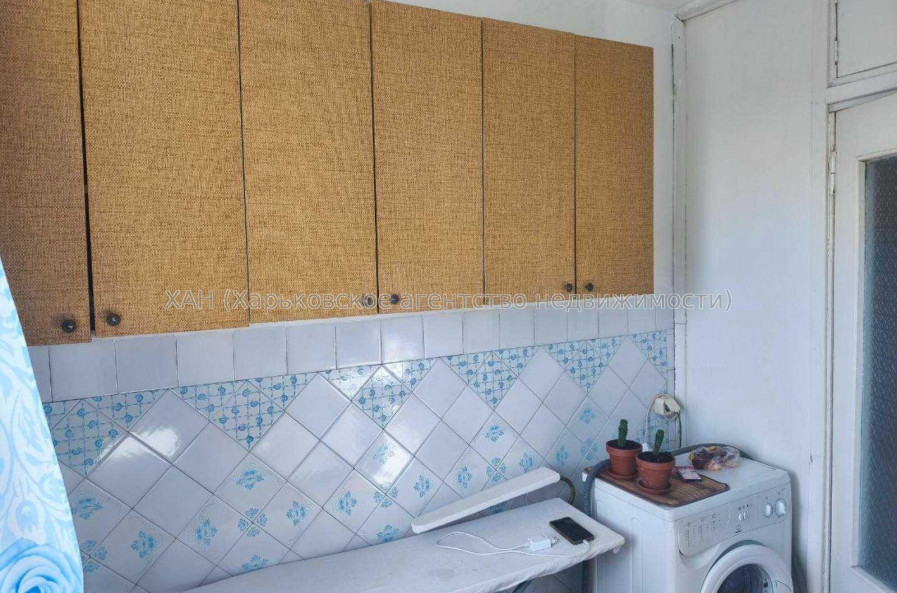 Продам квартиру, Пастера Луи ул. , 3  ком., 65 м², косметический ремонт 