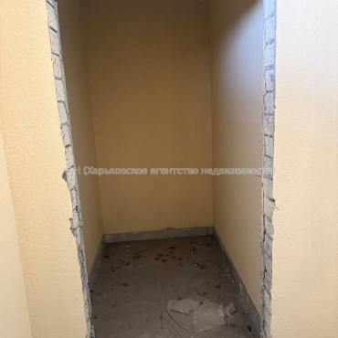Продам квартиру, Профессорская ул. , 5 кім., 168 м², без отделочных работ 