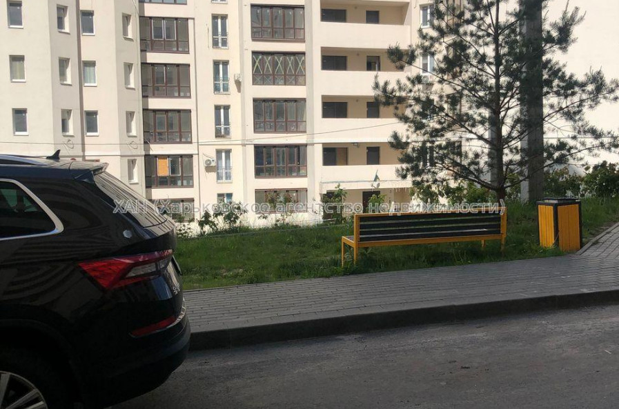 Продам квартиру, Профессорская ул. , 5 кім., 168 м², без отделочных работ 