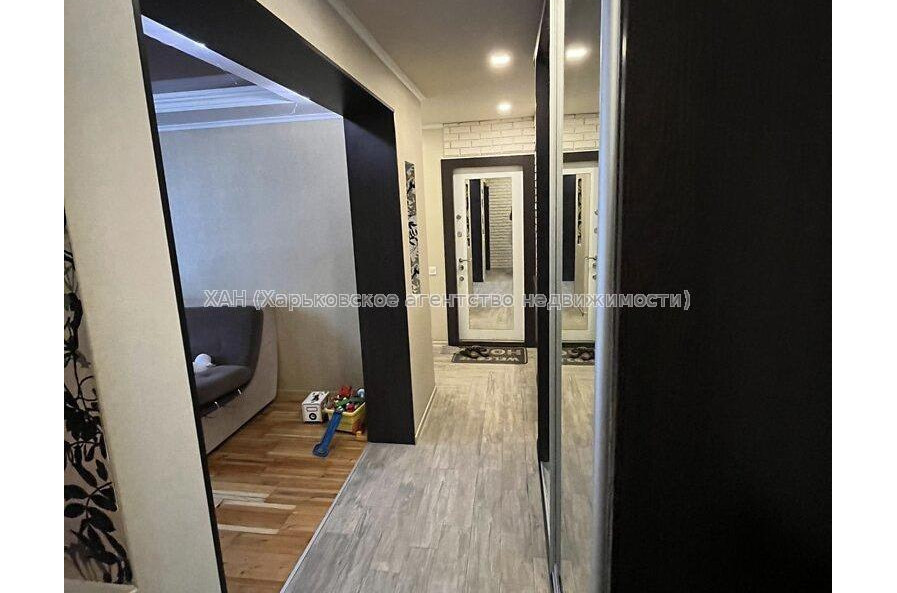 Продам квартиру, Каденюка ул. , 3  ком., 65 м², евроремонт 