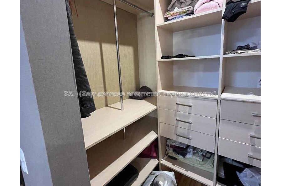 Продам квартиру, Каденюка ул. , 3  ком., 65 м², евроремонт 