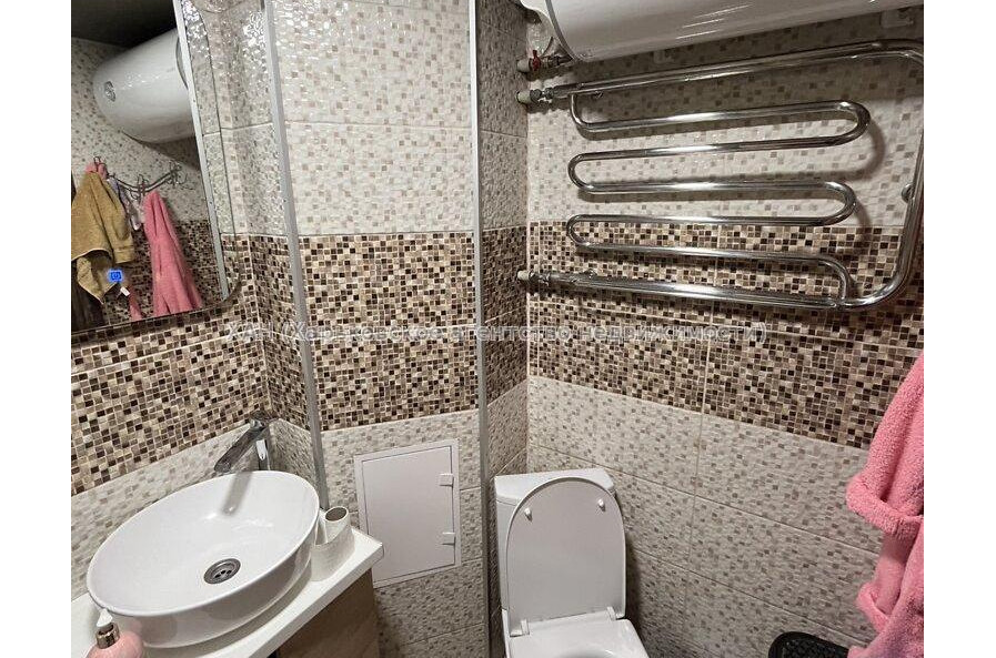 Продам квартиру, Каденюка ул. , 3  ком., 65 м², евроремонт 