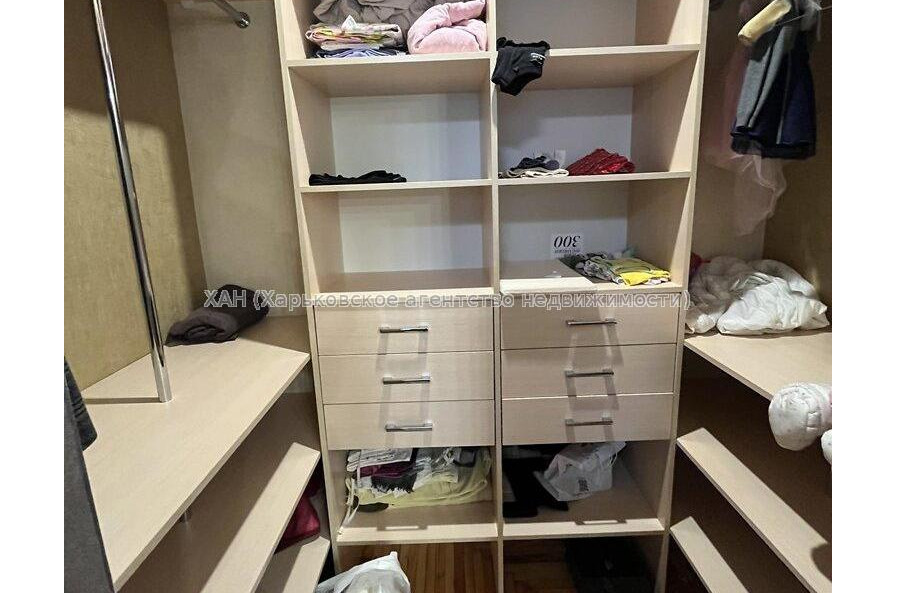 Продам квартиру, Каденюка ул. , 3  ком., 65 м², евроремонт 