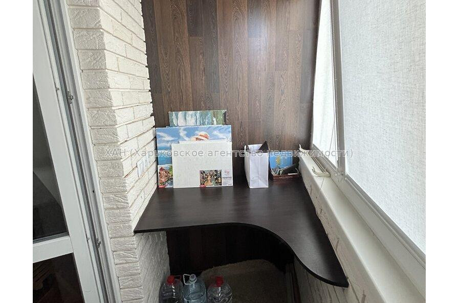 Продам квартиру, Каденюка ул. , 3  ком., 65 м², евроремонт 